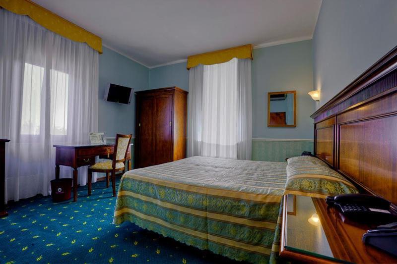 מודנה Hotel Castello חדר תמונה