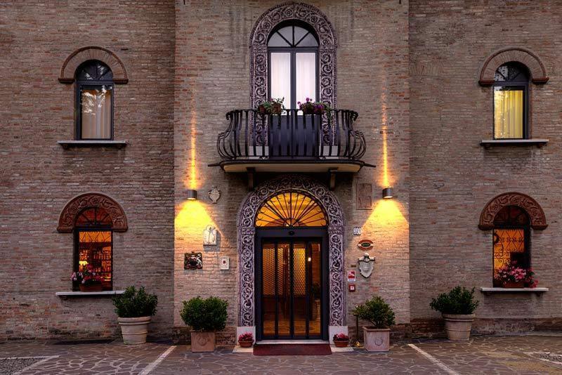 מודנה Hotel Castello מראה חיצוני תמונה